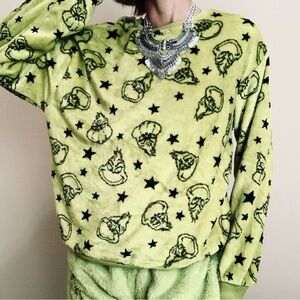 Brand New Grinch sweater shirt L